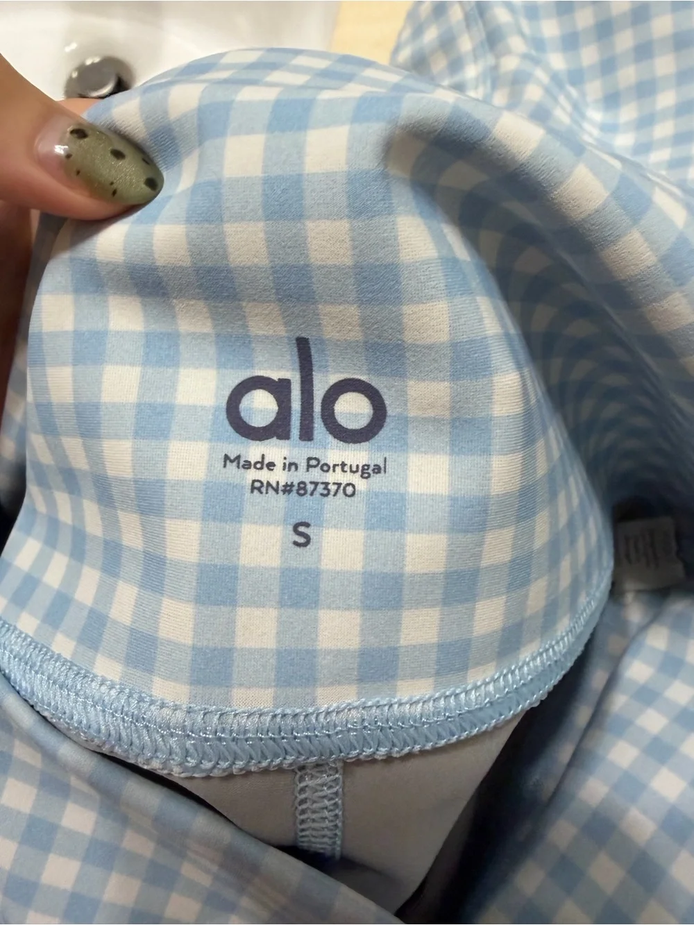 Alo Yoga Small Blue Skies Gingham Biker Shorts. 💙⚡️